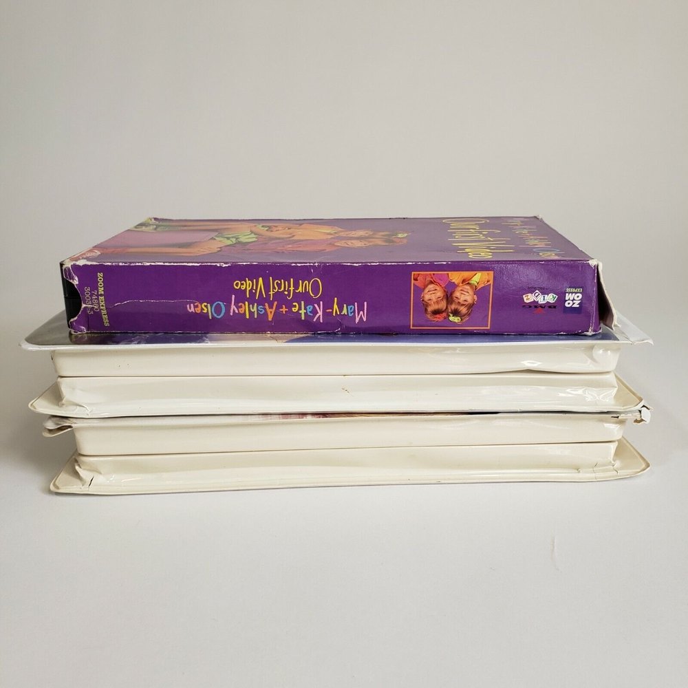 Vintage 1990s Mary Kate and Ashley Olsen VHS Children's Videos Lot of 3 Tested - Picture 6 of 6